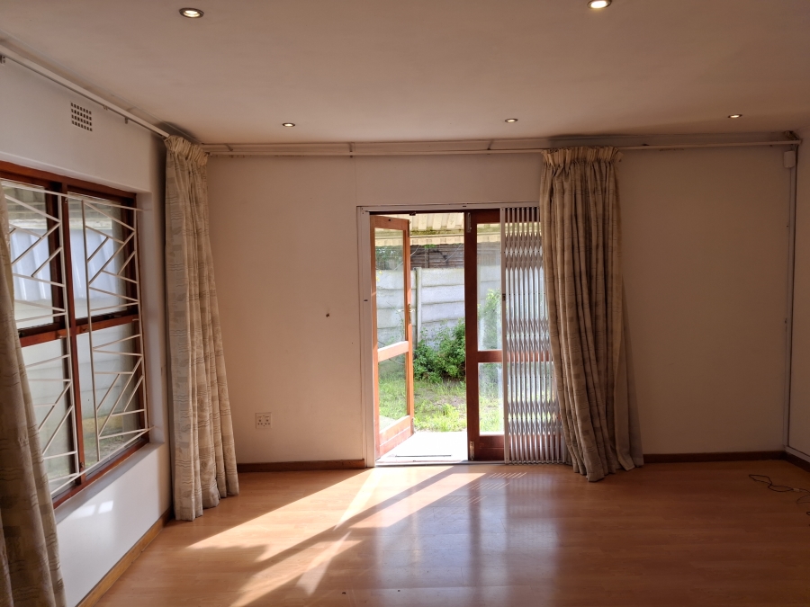 3 Bedroom Property for Sale in Pelican Park Western Cape